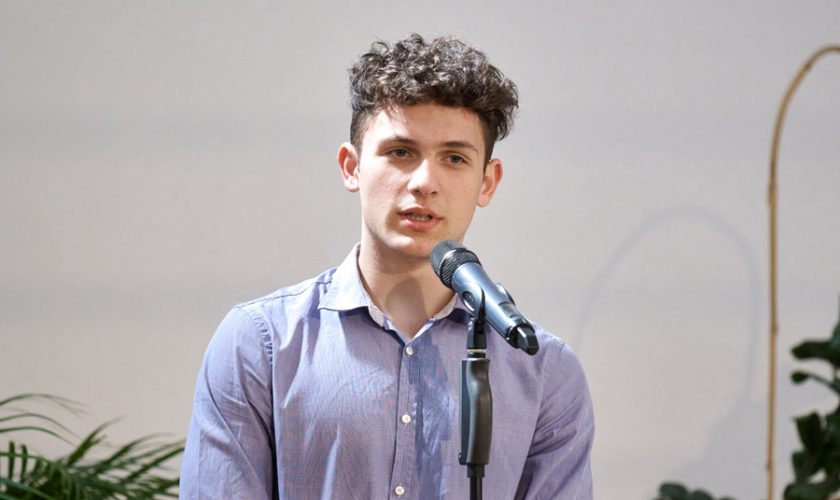 Hitben megerősödni